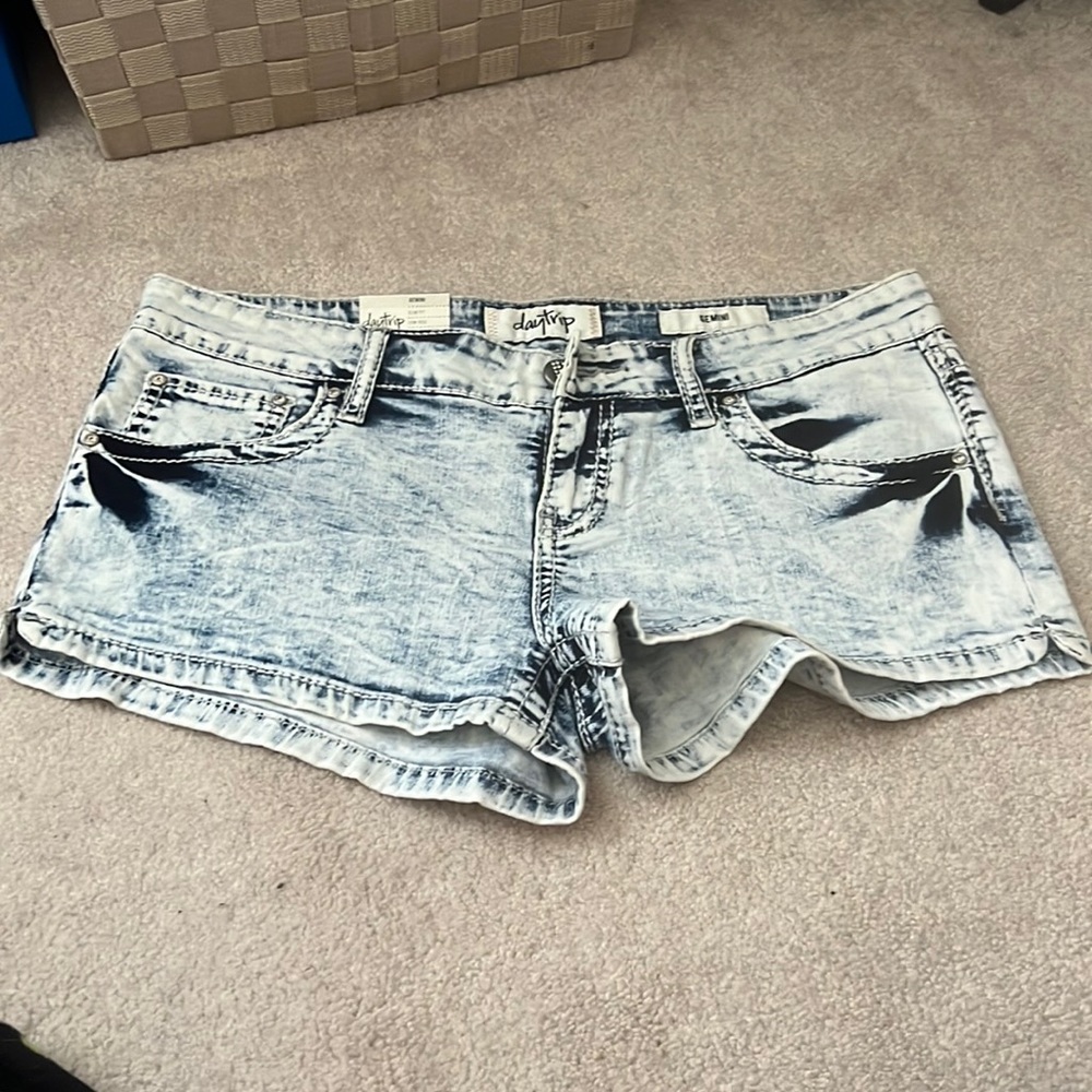 Women’s Daytrip Jean Shorts
